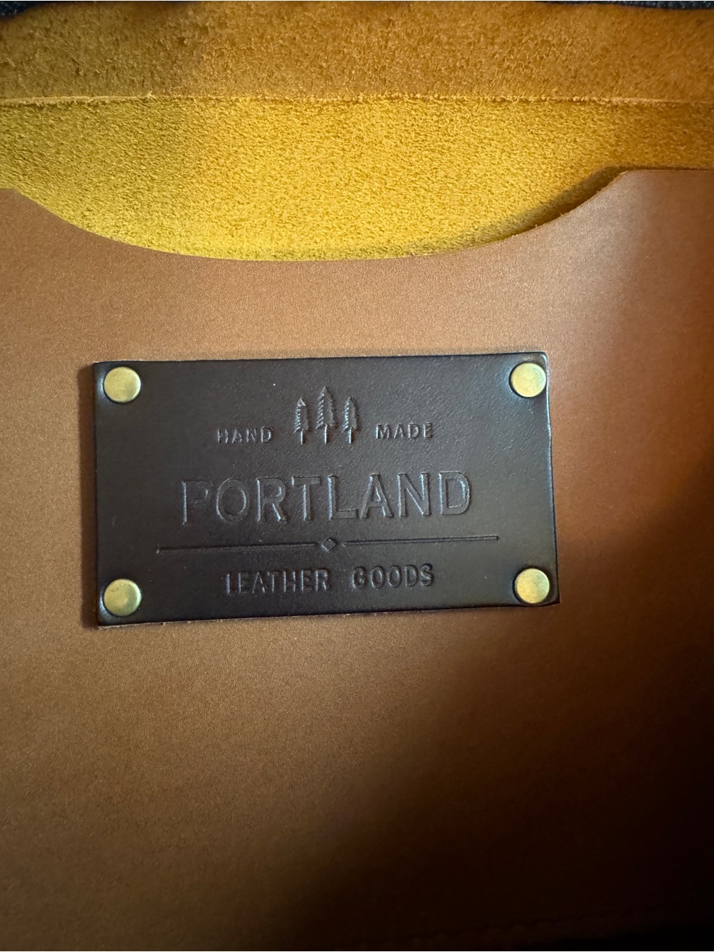 NWT Portland Leather Medium Zipper Tote Honey - Picture 4 of 5